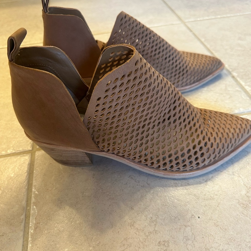 Dolce Vita Tan Perforated Booties - Picture 6 of 9